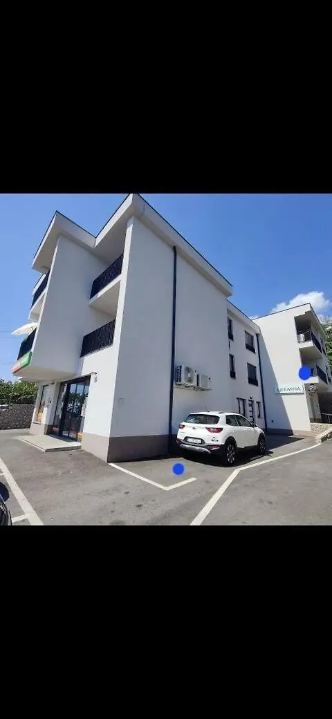 Apartman Emily2 Dramalj 0*,  Croatia